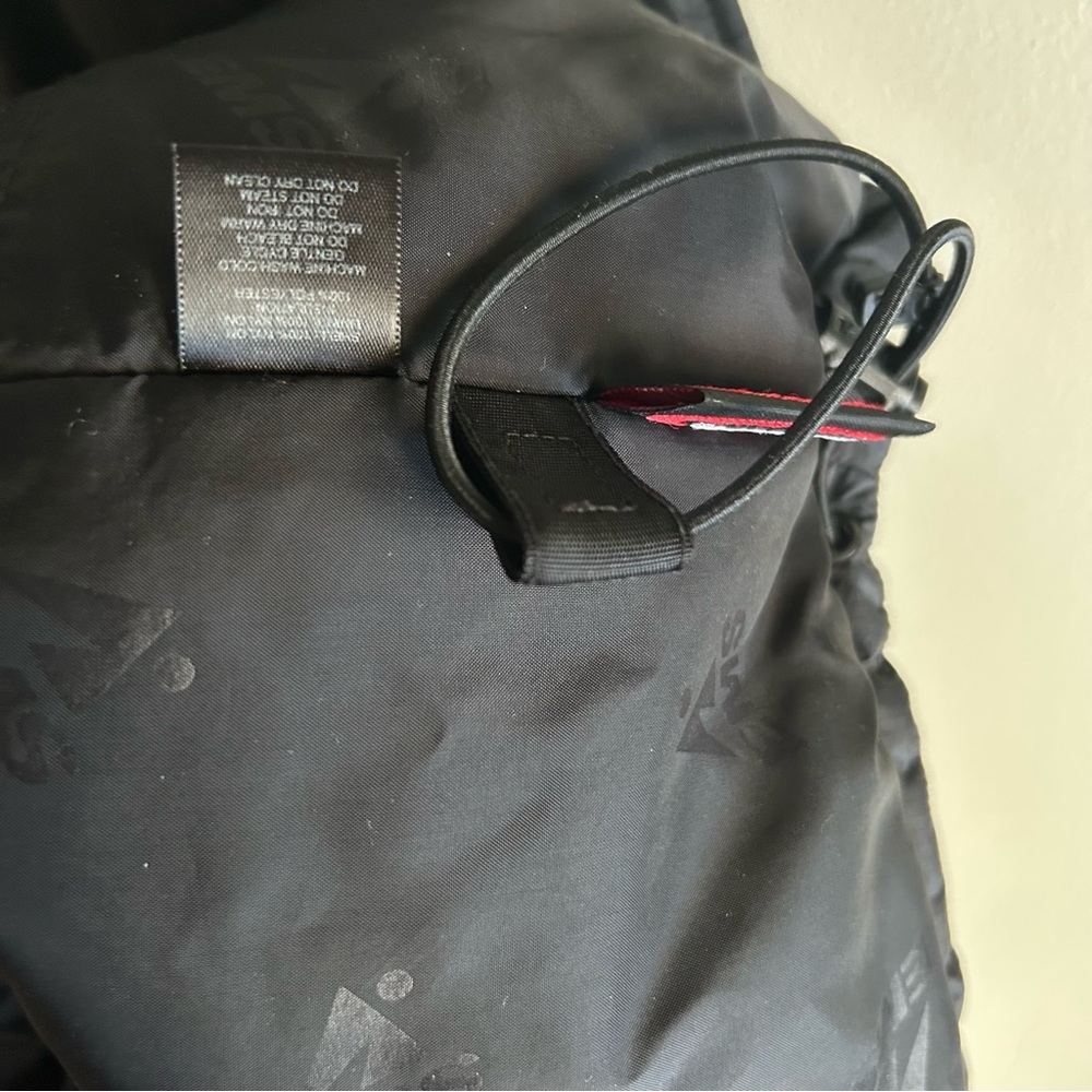 Eastern Mountain Sports ~ EMS Men’s Black Primaloft Insulated Vest in size Small - Picture 8 of 12